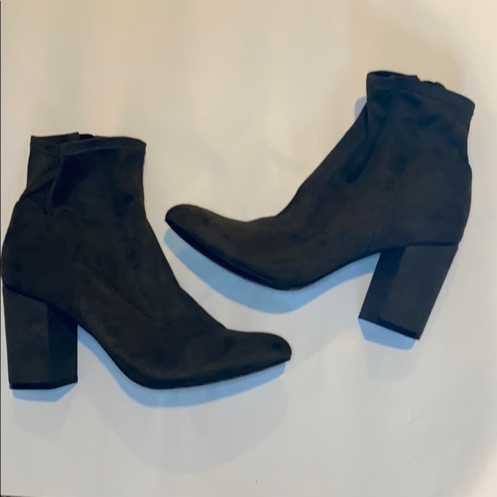 Kenneth Cole Trista Ankle Bootie